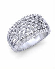 महिलाओं के लिए 18K सोने और हीरे की कॉकटेल रिंग KRB10424