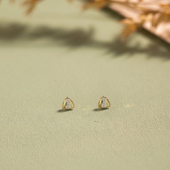 Gold & Diamond Women Stud Earring KRB30088