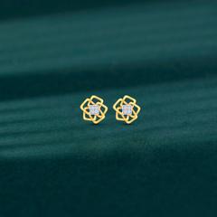 Yellow Gold Diamond Earring | under 40k