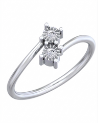 महिलाओं के लिए 18K गोल्ड और डायमंड डेलीवियर रिंग KRB10207
