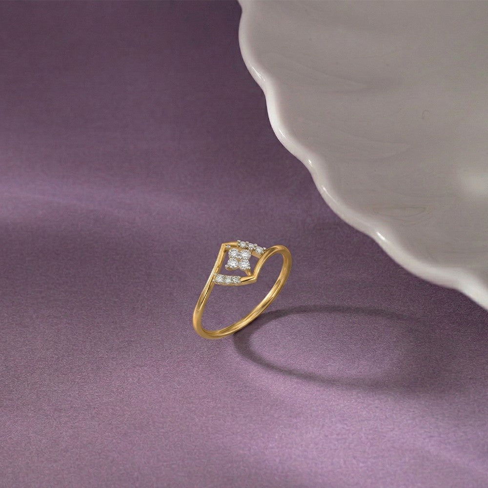 Gold & Diamond Floral Ring For Women KRB10127