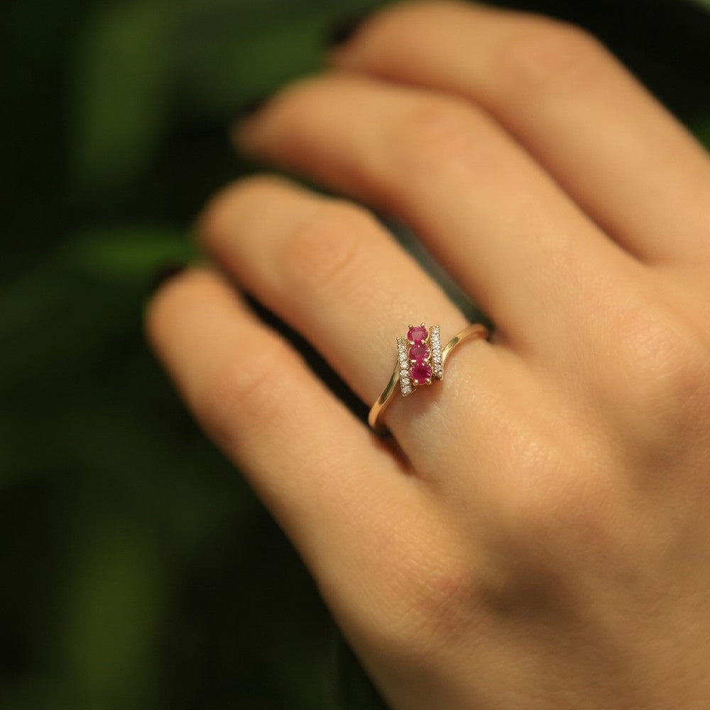 Gold & Diamond Gemstone Ring For Women KRC10654