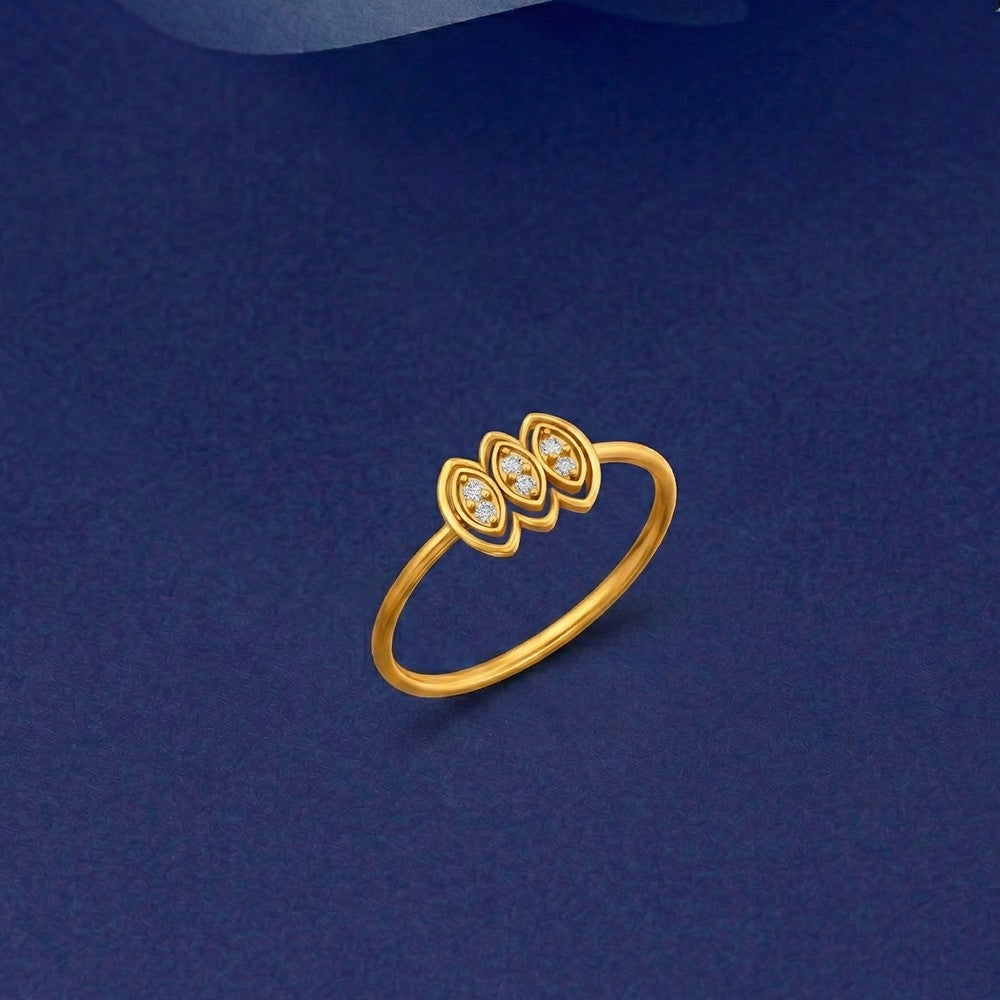Gold & Diamond Dailywear Ring For Women KRC10689