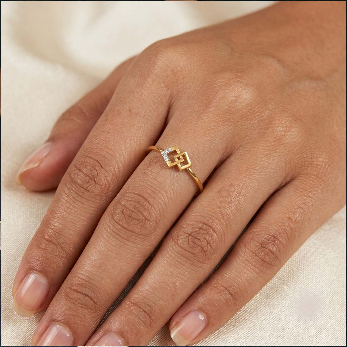 Gold & Diamond Dailywear Ring For Women KRB10115