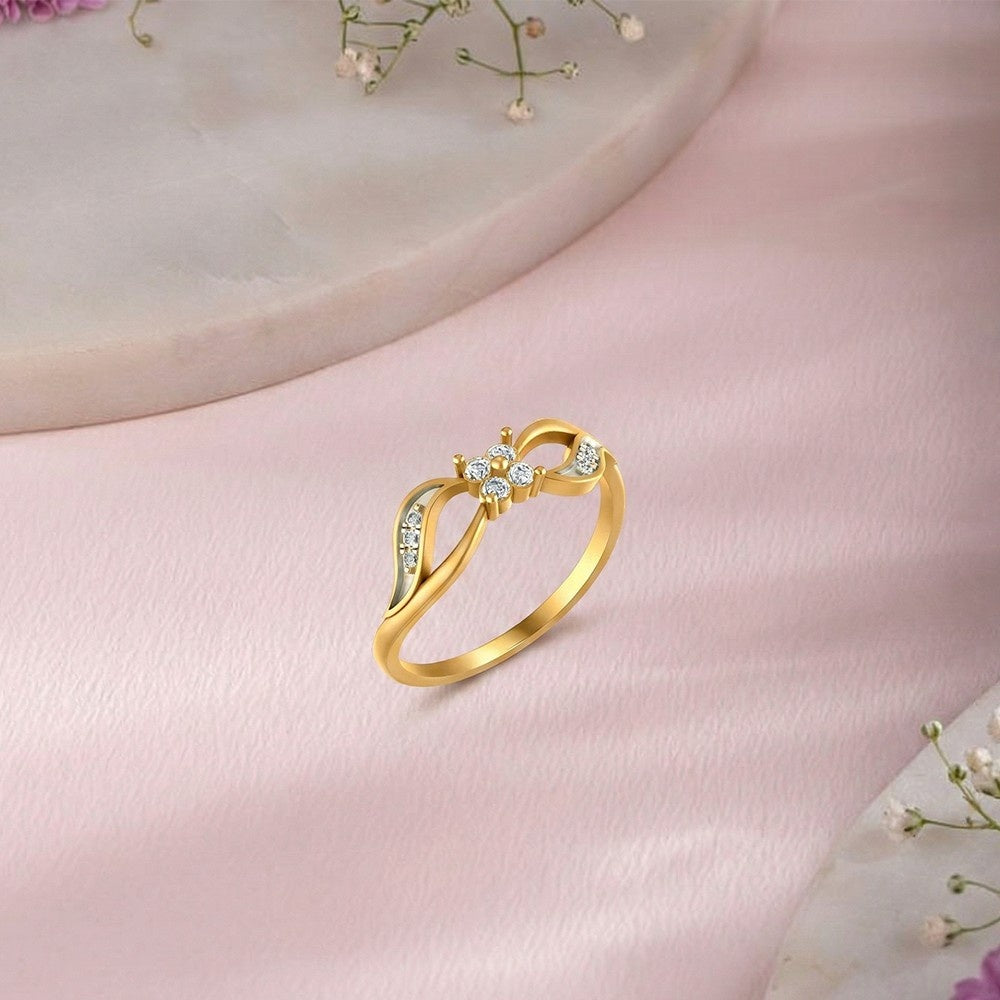 महिलाओं के लिए 18K गोल्ड और डायमंड बैंड रिंग KRE10514