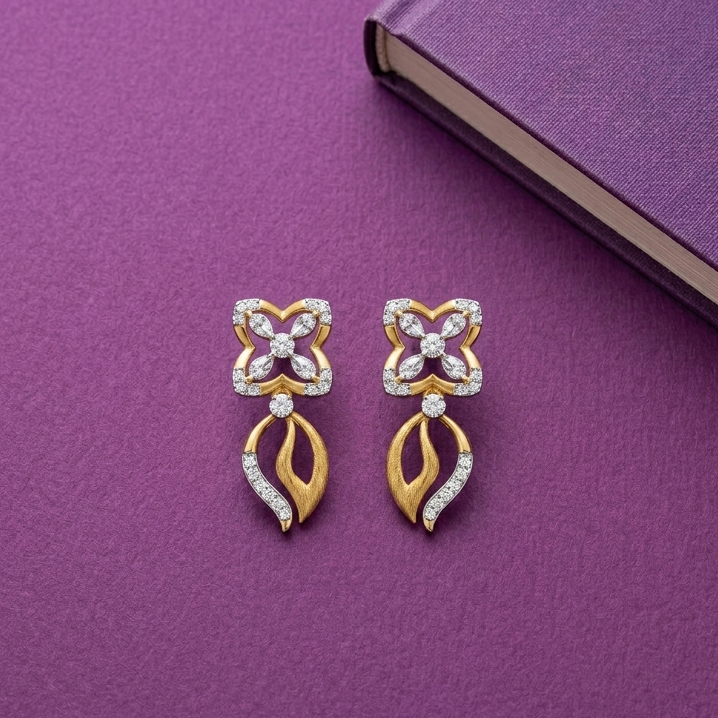 Gold & Diamond Women Dangler Earring KRC60080E