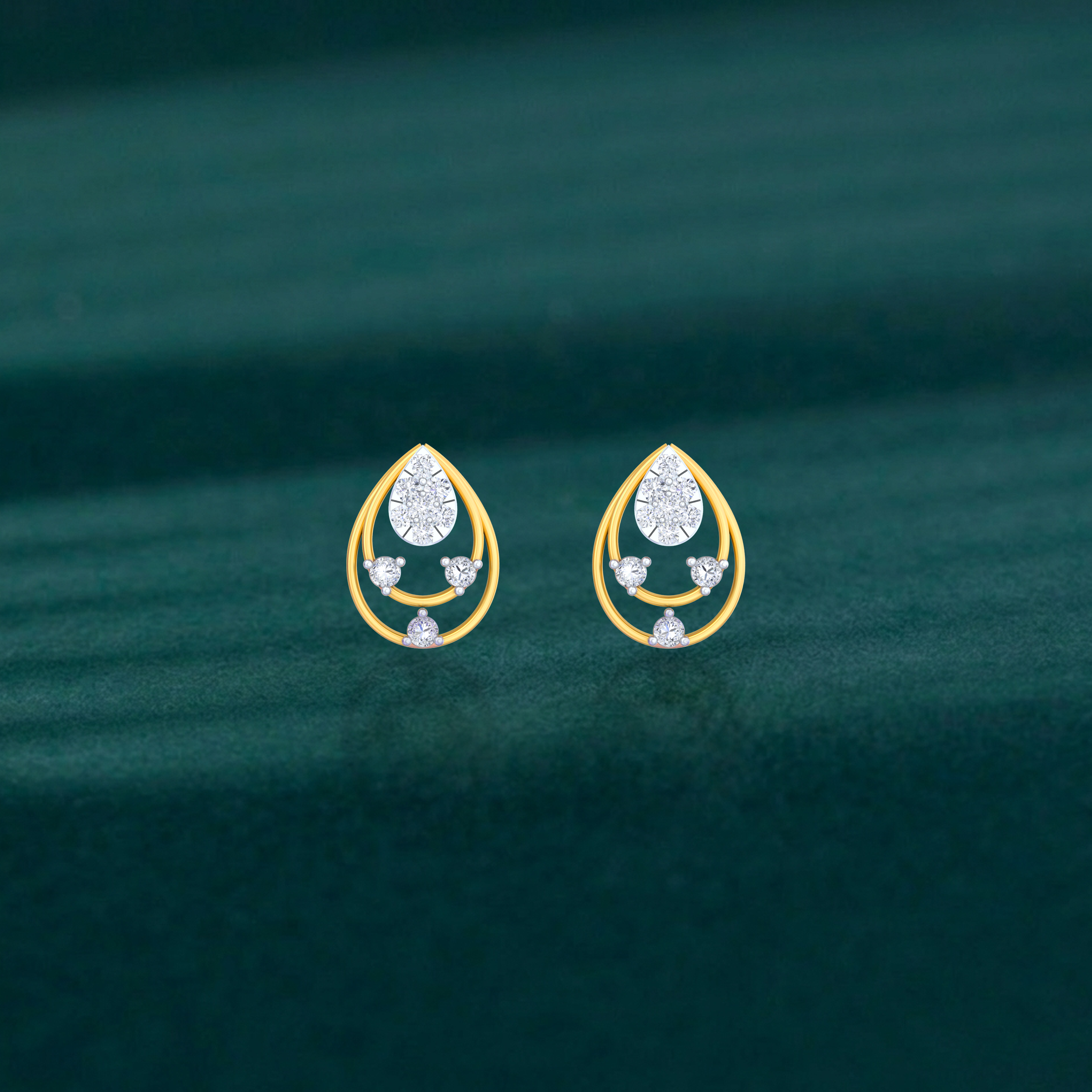Yellow Gold Diamond Earring | under 40k 