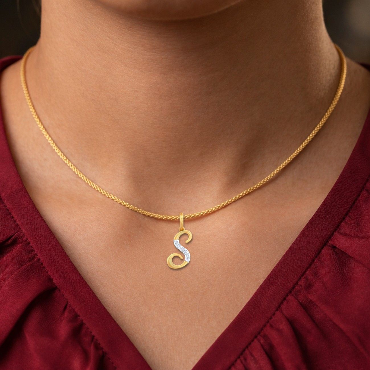 Modern diamond pendant for office and occasion wear.