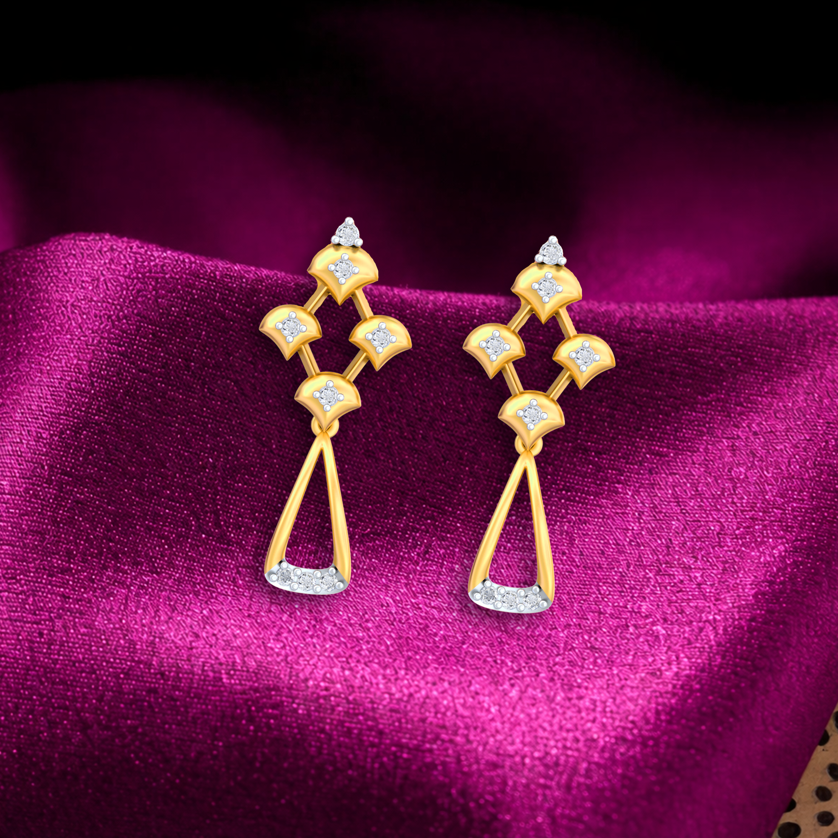 Yellow Gold Diamond Earring | under 40k 