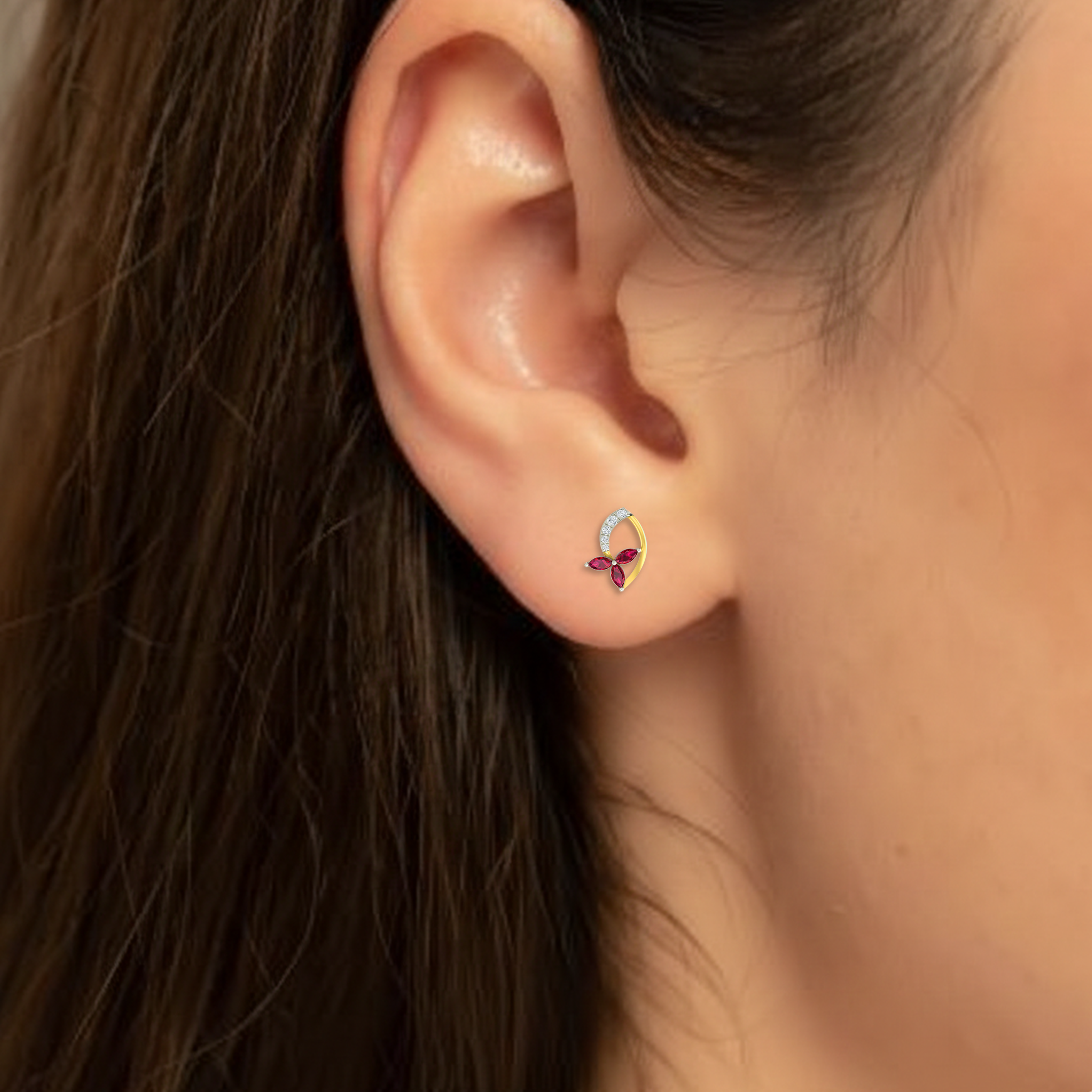 Yellow Gold Diamond Earring | under 40k 