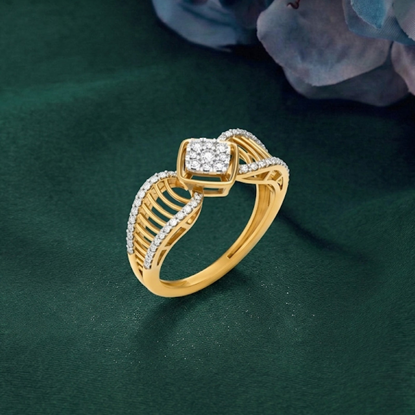 Gold & Diamond Cocktail Ring For Women KRC10875