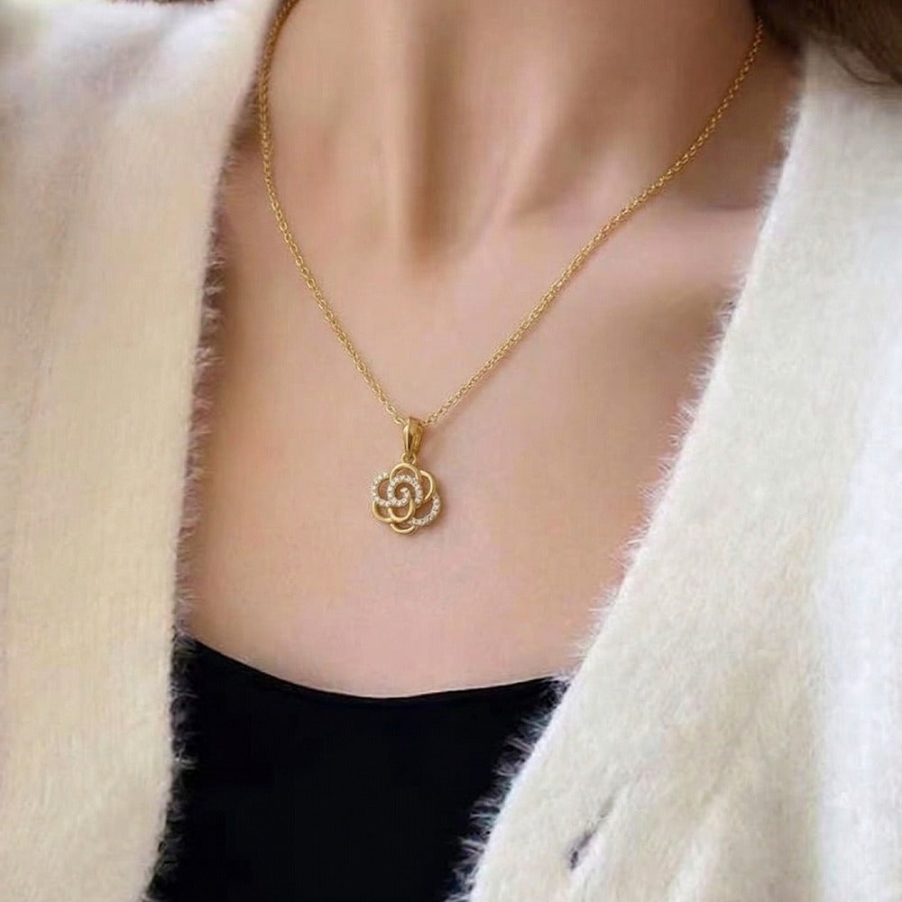 Gold & Diamond Floral Pendant Set KRC40593