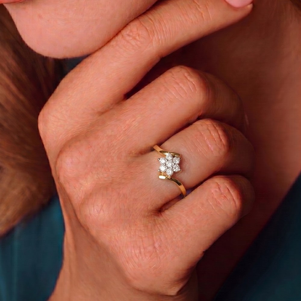 Gold & Diamond Floral Ring For Women KRC10579