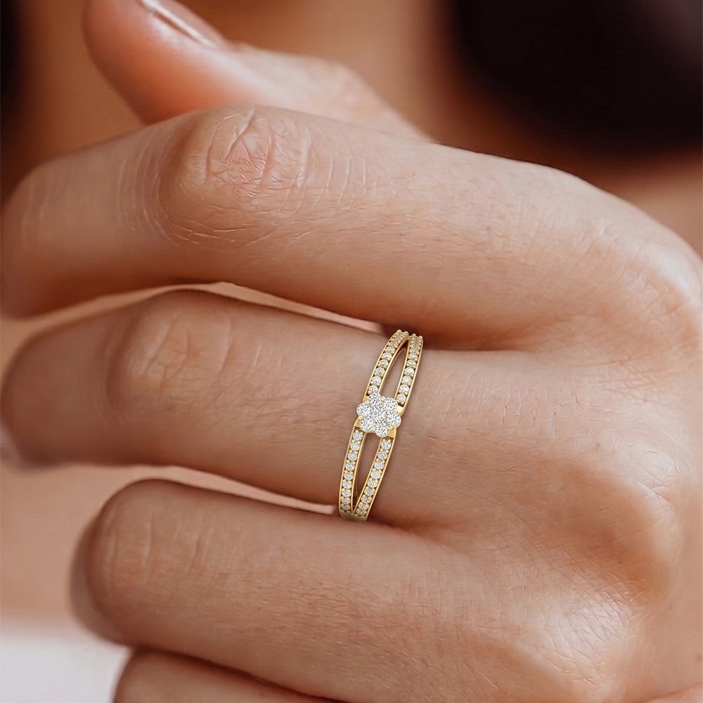 Gold & Diamond Band Ring For Women KRC10784